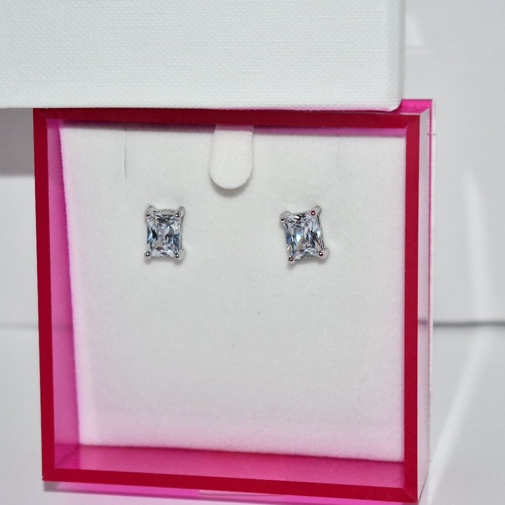 Celeste Starre The Finn Crystal Stud Earrings in Silver #E00150B-05-2 NWT